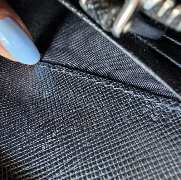 Authentic Prada sling wallet good condition - Picture 10 of 16